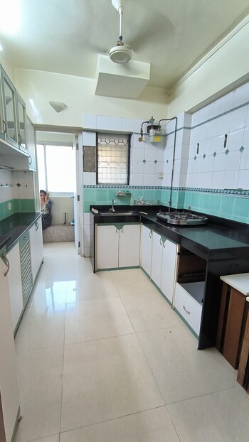 2 BHK Flat for Rent in Prabhadevi, Mumbai