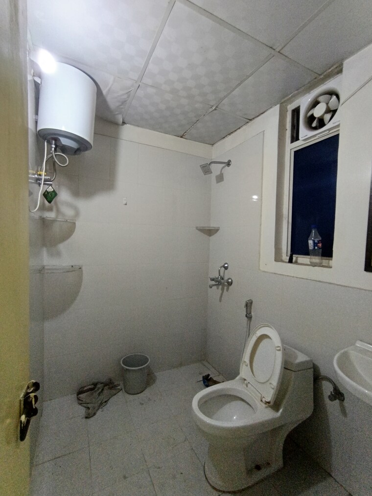 Bathroom, pyramid-square-67a 2 Bedroom 1000 Sq.Ft. Apartment In Sector 67 Gurgaon 10387345