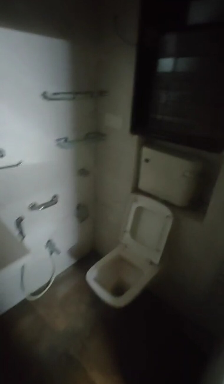 Bathroom, sandesh nagar 2 Bedroom 800 Sq.Ft. Apartment In Sandesh Nagar Mumbai 10387370