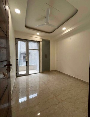 Room in 2 BHK Apartment at Saket – for Rent