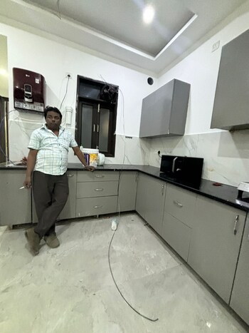 2 BHK Flat for Rent in Freedom Fighters Enclave, Delhi
