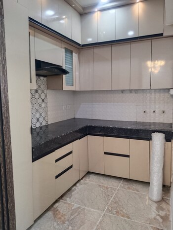 3 BHK Flat for Rent in Shahpur Bamheta, Ghaziabad
