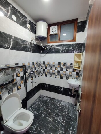 2 BHK Builder Floor for Rent in Laxman Chowk, Dehradun