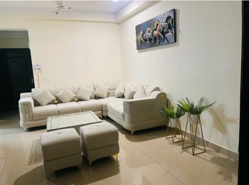 5 BHK House for Rent in Sector 121, Noida