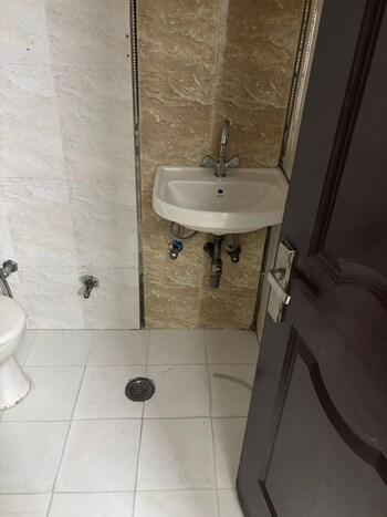2 BHK Builder Floor for Sale in Vasundhara Sector 3, Ghaziabad