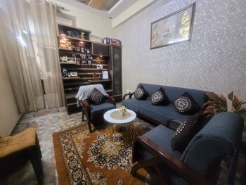 3 BHK Builder Floor for Sale in Vasundhara Sector 5, Ghaziabad