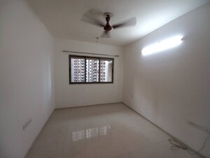 Room in 2.5 BHK Apartment at Lodha Splendora, Ghodbunder Road – for Sale