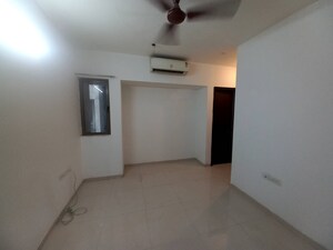 Room in 2.5 BHK Apartment at Lodha Splendora, Ghodbunder Road – for Sale