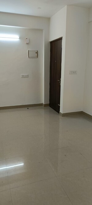 Room in 2 BHK Apartment at Lotus Homz, Sector 111 – for Rent