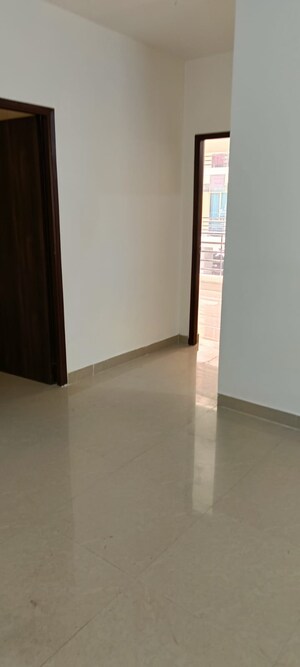 Room in 2 BHK Apartment at Lotus Homz, Sector 111 – for Rent