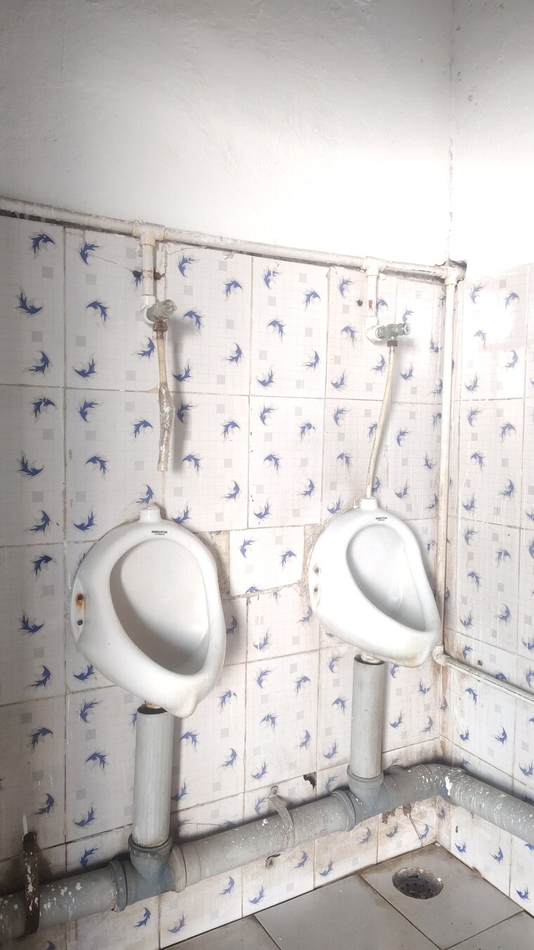 Bathroom, shirdhon Commercial Warehouse 62500 Sq.Ft. In Shirdhon Raigad 10390330