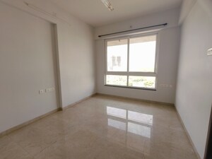 Room in 3 BHK Apartment at Kundan The Peak, Nibm Road – for Rent