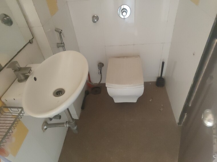 Bathroom, oriental-heights 2 Bedroom 1100 Sq.Ft. Apartment In Seawoods Navi Mumbai 10390356