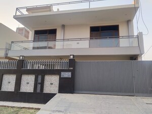 3 BHK Builder Floor – Exterior View View at Sector 10a - for Rent