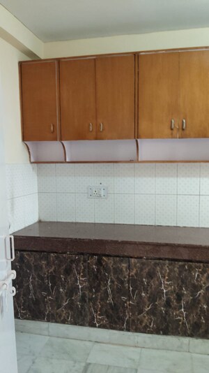 Kitchen in 3.5 BHK Apartment at Sector 50 – for Rent