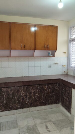Kitchen in 3.5 BHK Apartment at Sector 50 – for Rent