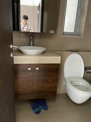 Bathroom in 3 BHK Apartment at Oberoi Exquisite Goregaon, Goregaon East – for Rent