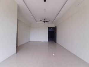 Room in 2.5 BHK Apartment at Siddharth Nagar CHS Goregaon, Goregaon West – for Sale