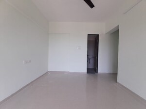 Room in 2.5 BHK Apartment at Siddharth Nagar CHS Goregaon, Goregaon West – for Sale