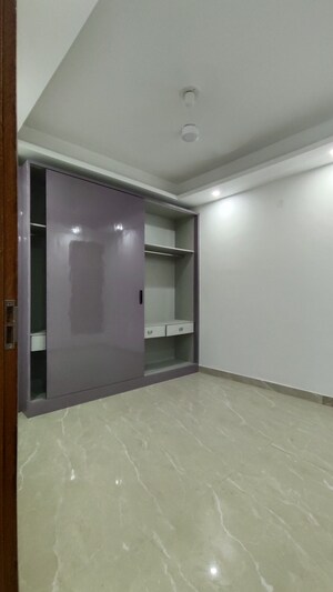 Room in 2 BHK Builder Floor at Saket – for Rent
