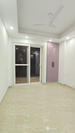 Room in 2 BHK Builder Floor at Saket – for Rent