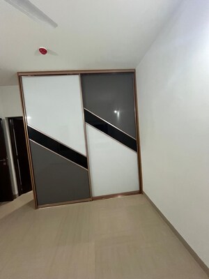Room in 2 BHK Apartment at Karle Vario Homes, Hebbal – for Rent