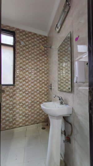 Bathroom in 1 BHK Builder Floor at Saket – for Rent