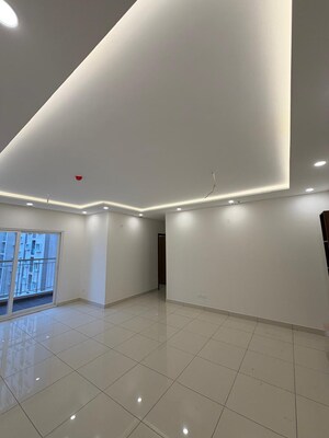 Room in 2 BHK Apartment at Prestige Finsbury Park Regent, Bagaluru – for Rent