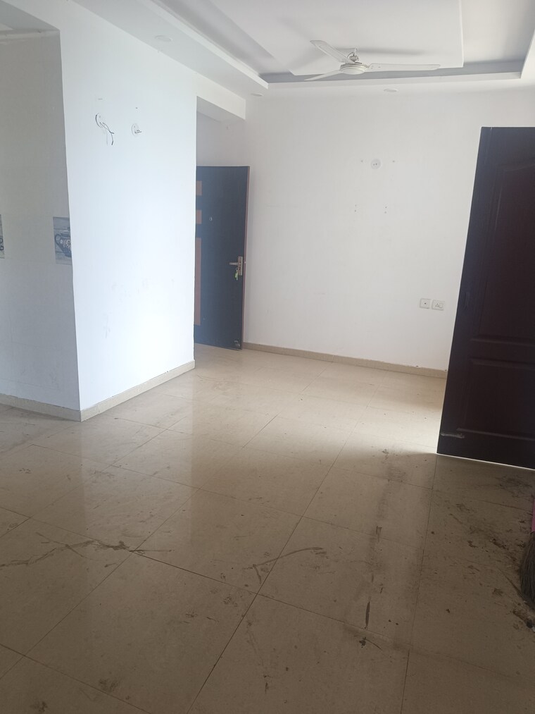 Room, raj nagar extension 3 Bedroom 1175 Sq.Ft. Apartment In Raj Nagar Extension Ghaziabad 10392581