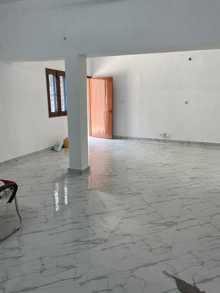 Room, vasant kunj 3 Bedroom 1800 Sq.Ft. Apartment In Vasant Kunj Delhi 10392591