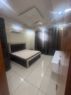 Living Room in 2 BHK Builder Floor at Sector 40 – for Rent