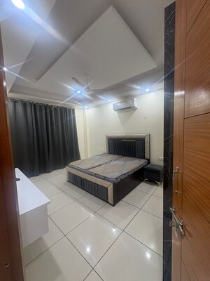 Kitchen in 2 BHK Builder Floor at Sector 40 – for Rent