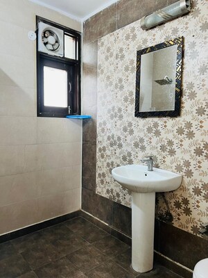 Bathroom in 3 BHK Builder Floor at South Extension ii – for Rent