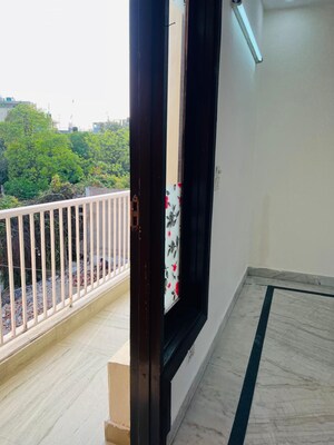 Balcony in 3 BHK Builder Floor at South Extension ii – for Rent