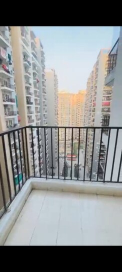 2.5 BHK + Study Room Apartment For Sale in Panchsheel Greens II
