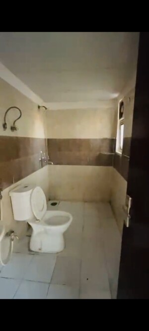 Bathroom in 2.5 BHK Apartment at Panchsheel Greens II, Sector 16 Greater Noida – for Sale