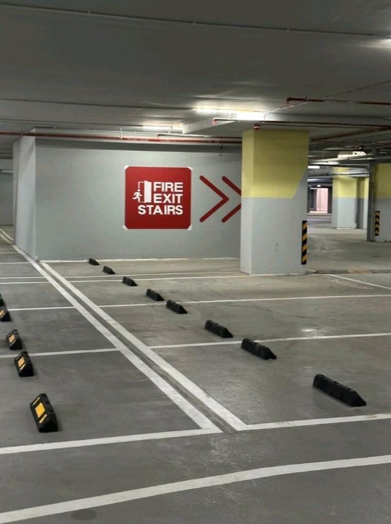  Parking, kalpataru-immensa 1 Bedroom 450 Sq.Ft. Apartment In Kolshet Road Thane 10392620
