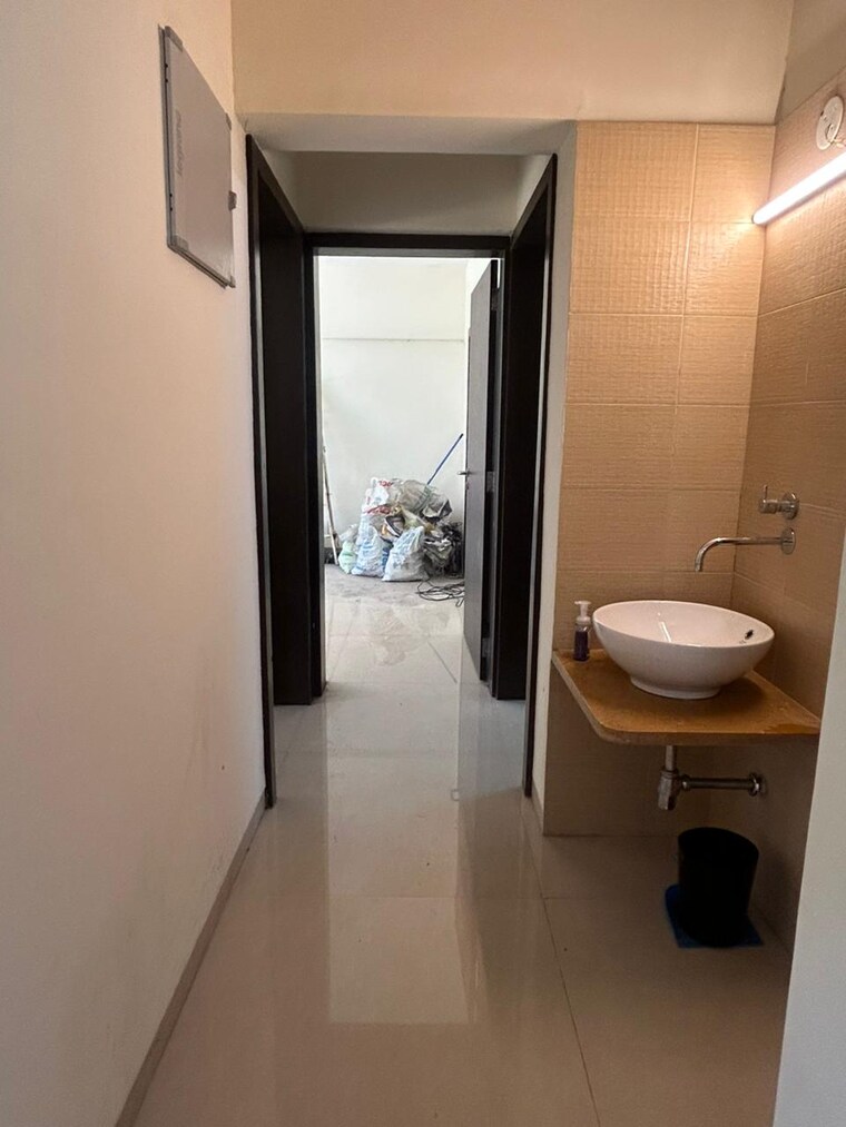 Bathroom, baner 2.5 Bedroom 1400 Sq.Ft. Apartment In Baner Pune 10392609