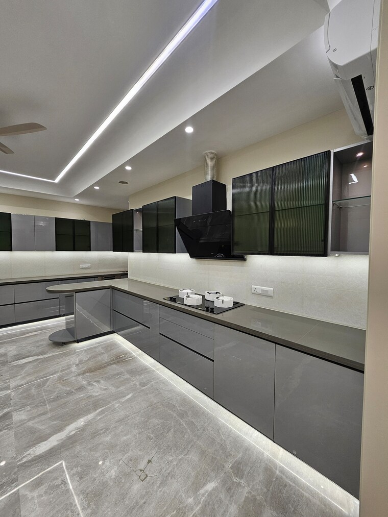 Kitchen, new rajinder nagar 3 Bedroom 200 Sq.Yd. Builder Floor In New Rajinder Nagar Delhi 10392623
