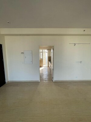 Room in 3 BHK Apartment at Conscient Heritage Max, Sector 102 – for Sale