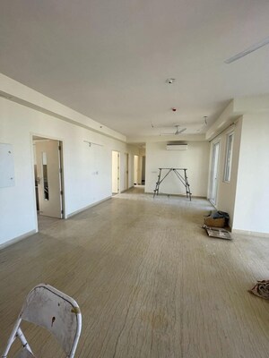 Room in 3 BHK Apartment at Conscient Heritage Max, Sector 102 – for Sale