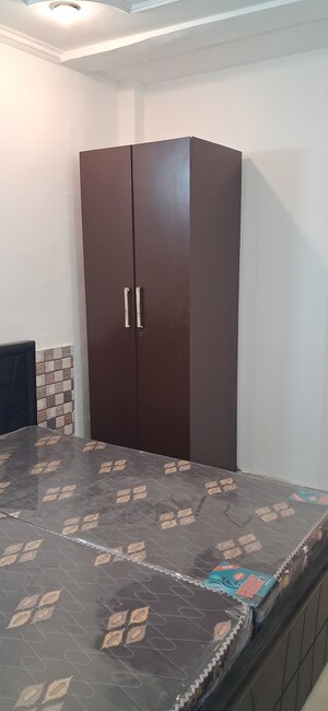 Furnished Amenities in 3 BHK Builder Floor at Sushant Lok Iii – for Rent
