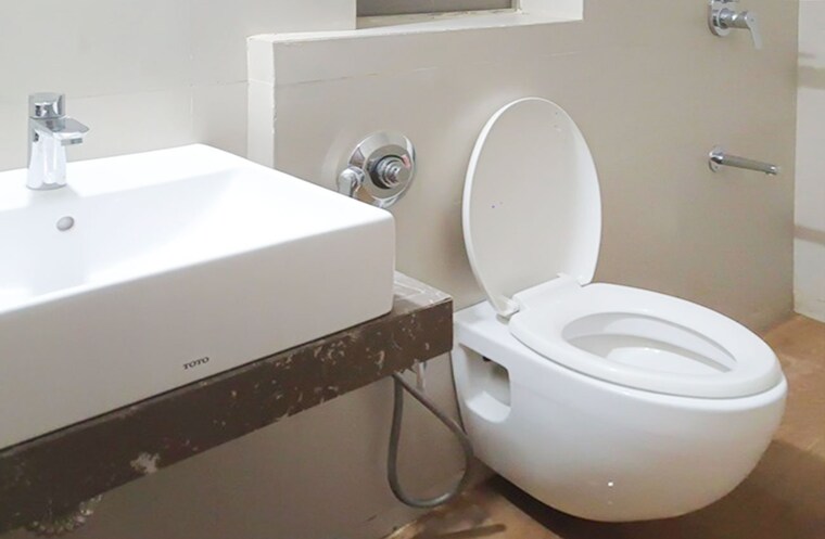 Bathroom, charai Pg For Boys In Charai 10393008