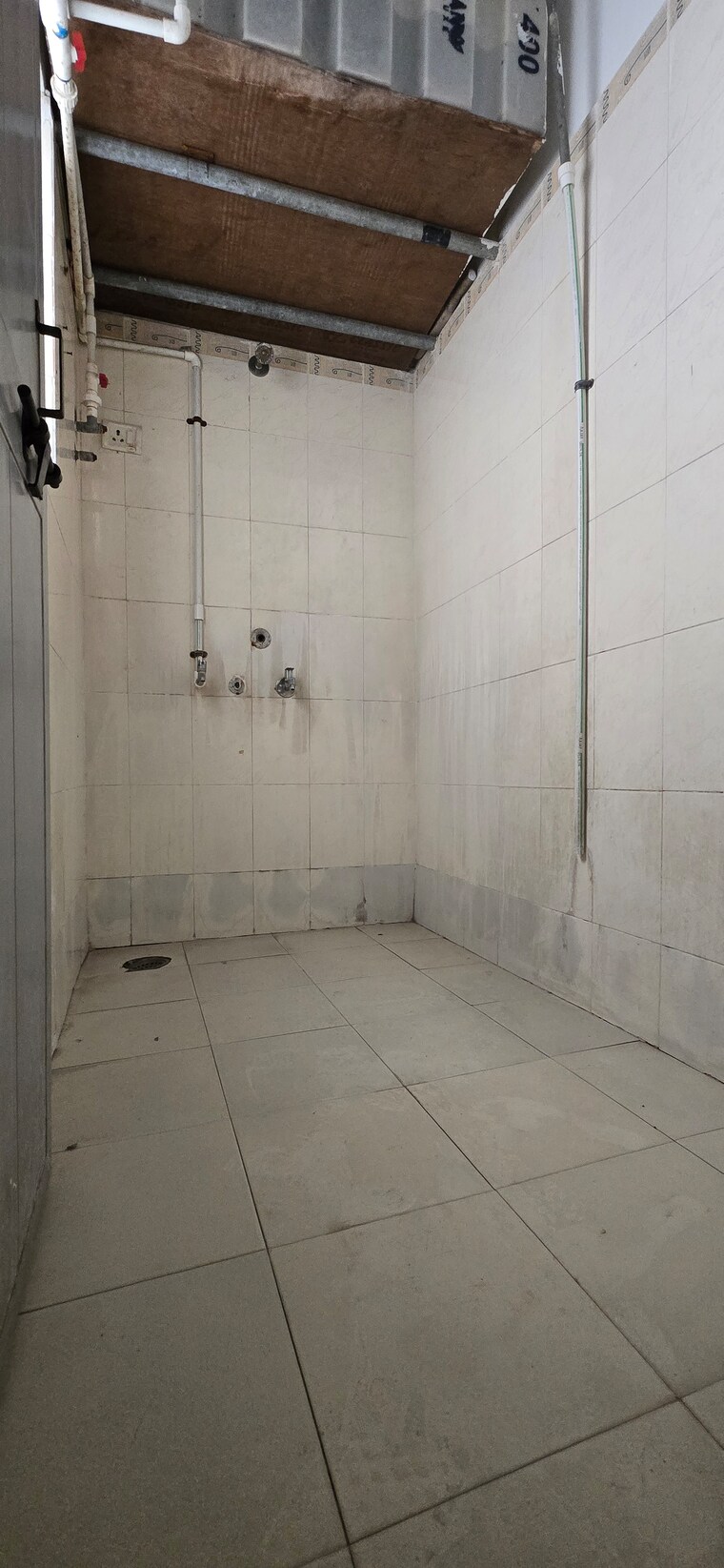 Bathroom, goodwill-orchids 2 Bedroom 1000 Sq.Ft. Apartment In Dhanori Pune 10393015