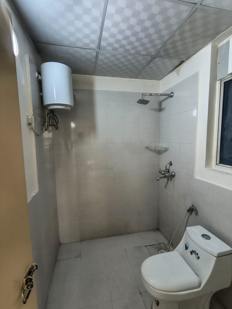 Bathroom, pyramid-midtown 2 Bedroom 681 Sq.Ft. Apartment In Sector 59 Gurgaon 10393027