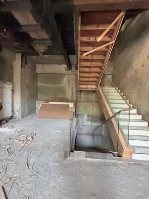 Staircase in  Showroom at Santacruz West – for Rent
