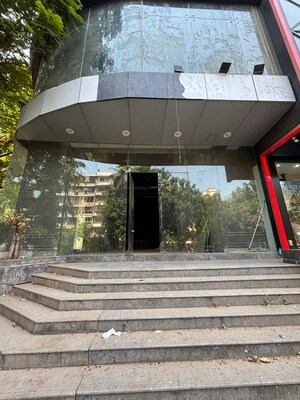  Showroom – Exterior View View at Santacruz West - for Rent