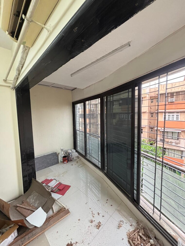 Balcony, dheeraj-devika 3 Bedroom 1400 Sq.Ft. Apartment In Bandra West Mumbai 10393003