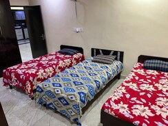 4 BHK + Extra Room Builder Floor For Rent in Shanti Niketan