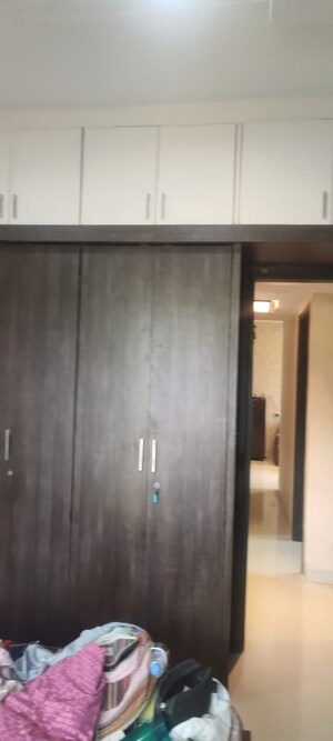 Furnished Amenities in 2 BHK Apartment at K Raheja Heights, Malad East – for Rent